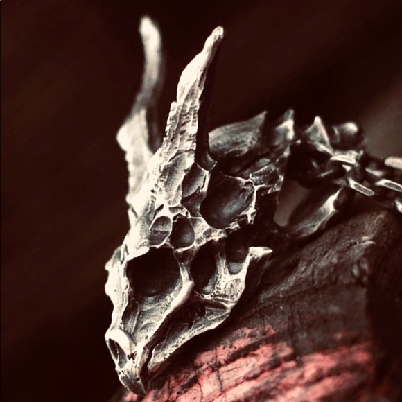 “Ice Dragon” Undead Zombie Viserion Game of Thrones Skull Goth Fantasy Necklace - Picture 2 of 16